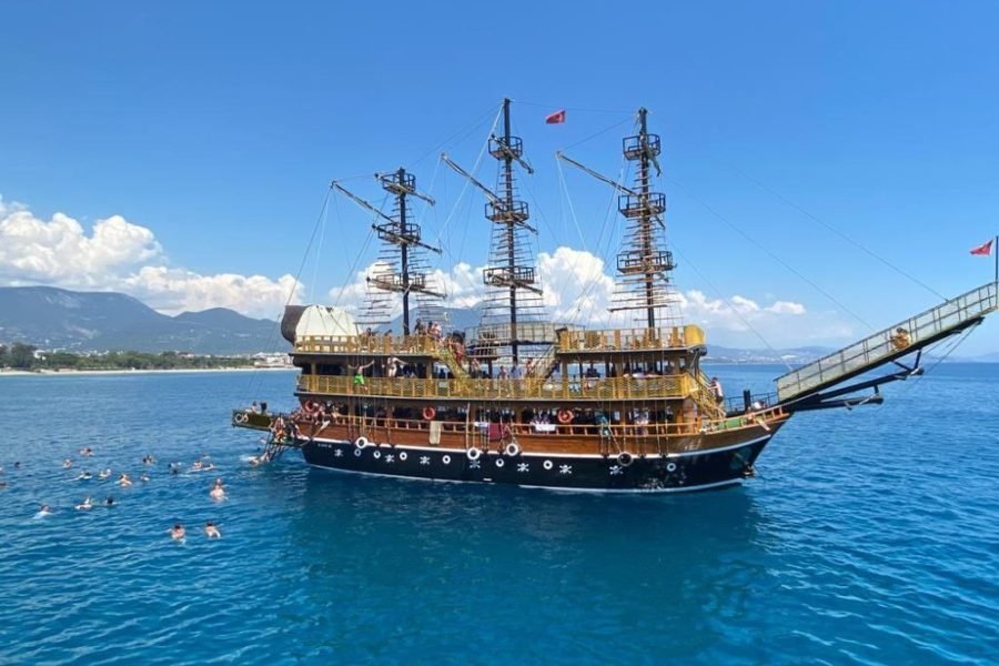 DOLPHIN ISLAND BOAT TOUR