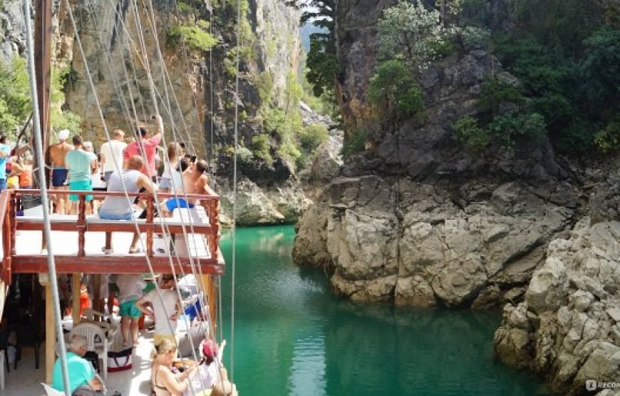 HIDDEN PARADISE 2025